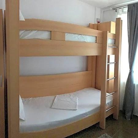 Nova 2 3*